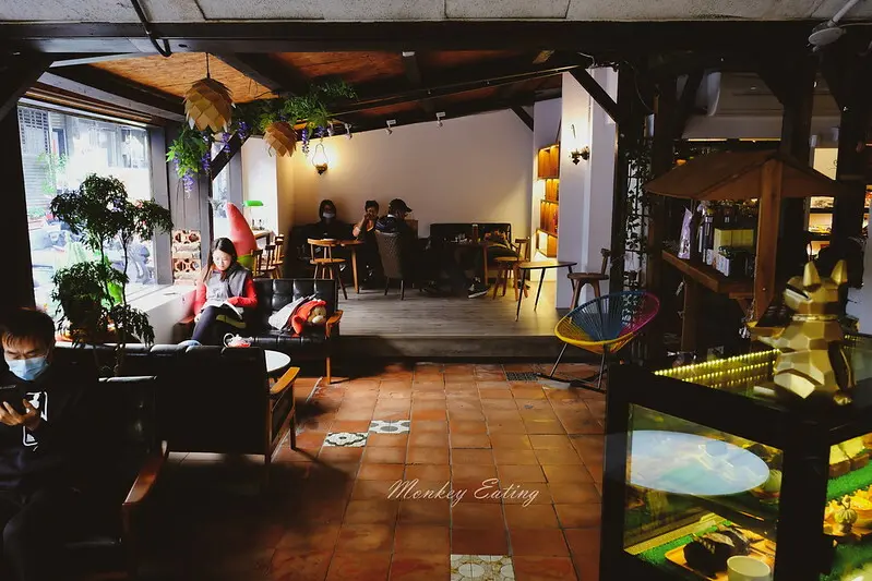 【台中豐原】可貝塔咖啡│廟東夜市老宅咖啡館，虹吸、手沖咖啡跟甜點下午茶，推薦可麗露好吃！