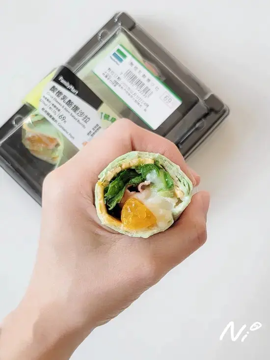 202502 全家Family Mart 酸橙乳酪握沙拉