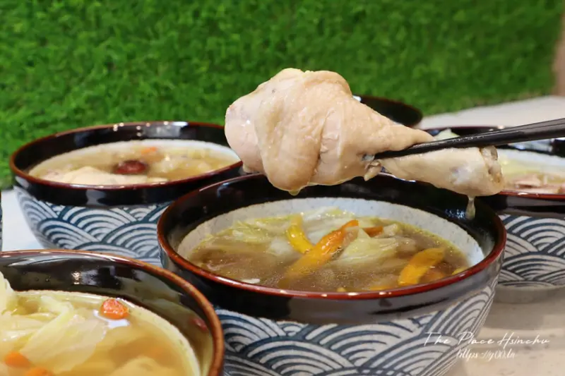 你吃過中了化骨綿掌的雞腿嗎？新竹燉品外帶專門店欣陶香，美味雞湯用料實在，限量供應排骨湯賣完為止 - ㄚ綾綾單眼皮大眼睛