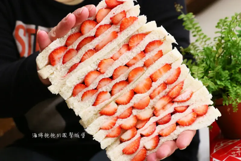 草莓三名治一個只要25元！冬季限定草莓控必吃、每日新鮮製作、記得先預約再去買「芳鄰早餐店」