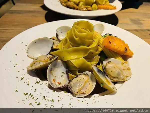 【台北大安/美食】大安東豐街商業午餐推薦-醬醬好 義式麵食 Jiang Jiang Hao(含菜單)