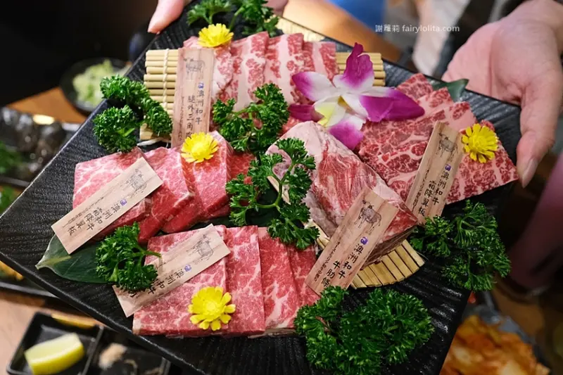 一開幕就爆紅！Google分數高達4.9，穿和服吃頂級燒肉！全程代客燒烤超貼心！