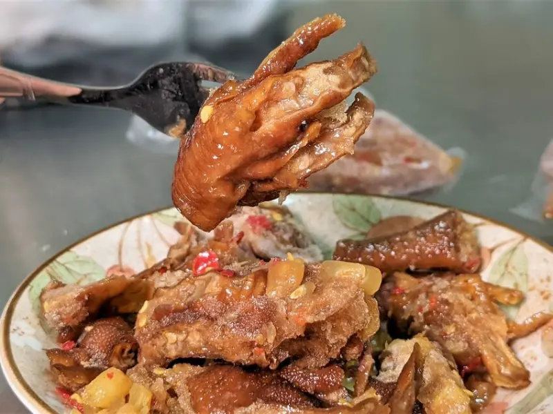 阿亞嚴選去骨煙燻鳳爪｜年菜必備鳳爪下酒菜！獨門蒜味醬汁超涮嘴！內文有優惠！苗栗外送推薦、年菜外送推薦、年菜宅配推薦、鳳爪推薦、下酒菜推薦