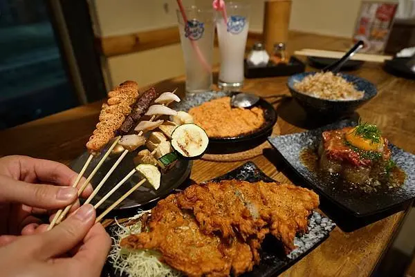 串処隠れ家 串處隱家 - 驚奇生牛肉，酥脆牛蒡天婦羅，各式串燒，隱藏於巷弄的日式居酒屋，新北永和美食推薦