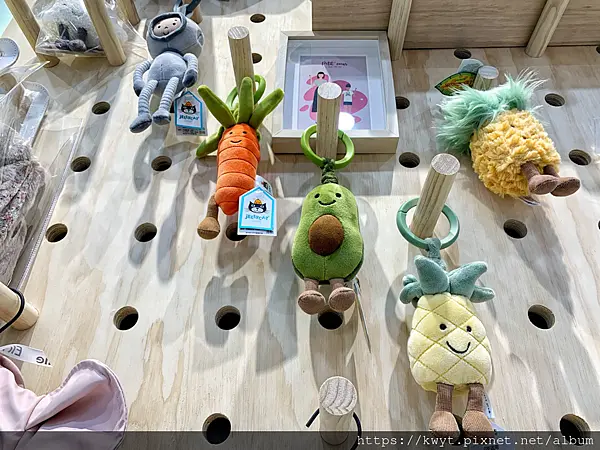 【高雄JellyCat專賣】明璟家居MeRci。精選多國優質風格小物，彌月禮、兒童生日禮、家飾、風格選物、安撫玩偶