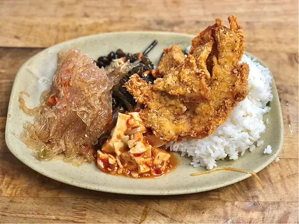 【台北美食￭信義區】阿嬤50元便當店 x 50元銅板價便當，小資省錢好夥伴║ 台北便當、信義區便當推薦、50元便當