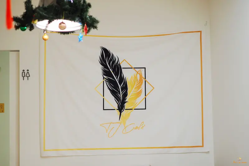 (高雄三民) TJ cafe 通筑樓咖啡、輕食 / 早午餐餐點不分時段，晚上也能吃到拼盤餐點，且也有義大利麵、燉飯的溫馨咖啡館