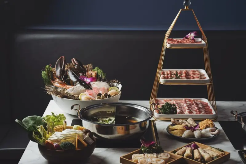 高雄，三民區｜梧拘創鍋物｜從標題牽引你進入無拘束的鍋物之路｜高雄火鍋店