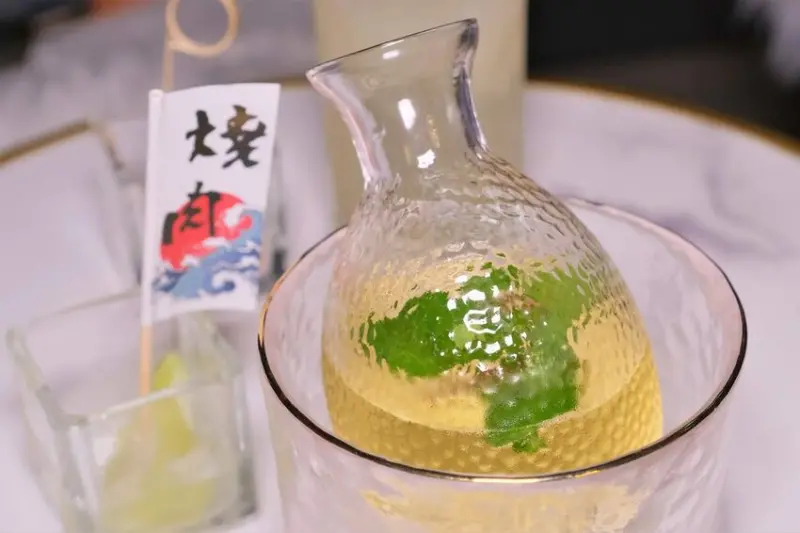 爛泥 ooze bar｜2021台北必喝特色調酒！像在吃檸檬蛋糕的特色調酒！信義安和站酒吧推薦、通化街酒吧推薦、大安酒吧推薦、通化夜市酒吧推薦、信義酒吧推薦、東區酒吧推薦