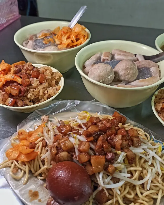 三重早餐 | 福源專業油飯 • 豬腸冬粉  巷弄小吃  平價小吃  真材實料  美味肉燥 