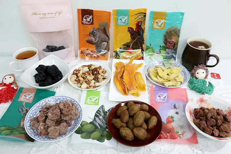 辦公室團購果乾蜜餞推薦｜【橙橙幸福】團購蜜餞吉祥物系列，特級芒果乾+芭樂乾+草莓乾+綜合堅果+無子冰梅+無子高纖黃橄欖｜送禮果乾蜜餞推薦｜橙橙幸福果乾評價｜橙橙幸福果乾哪裡買