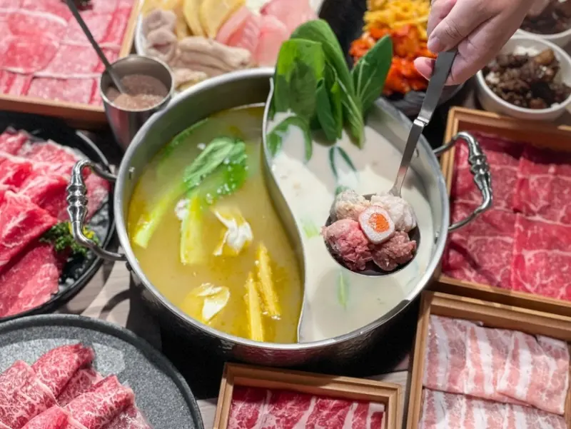 和牛吃到飽推薦，宵夜火鍋吃起來，築間新品牌 ● 有之和牛鍋物放題│台北/新北/桃園/台中美食