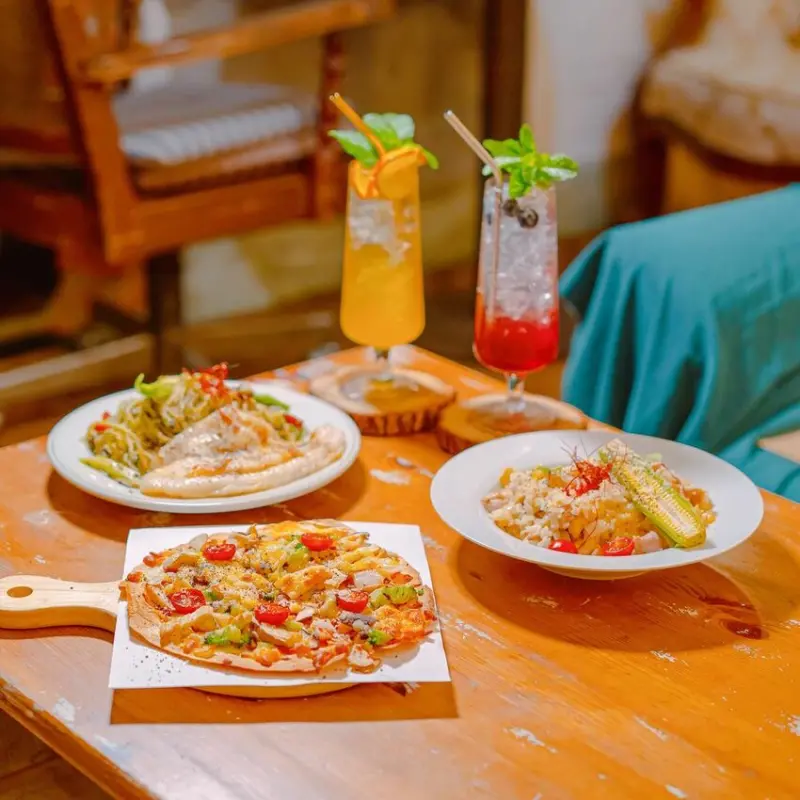 隱身一中街巷弄的懷舊復古、防空洞式的老宅特色餐酒館 | 【台中 北區】沐沐moon 任性/餐/酒/分享空間