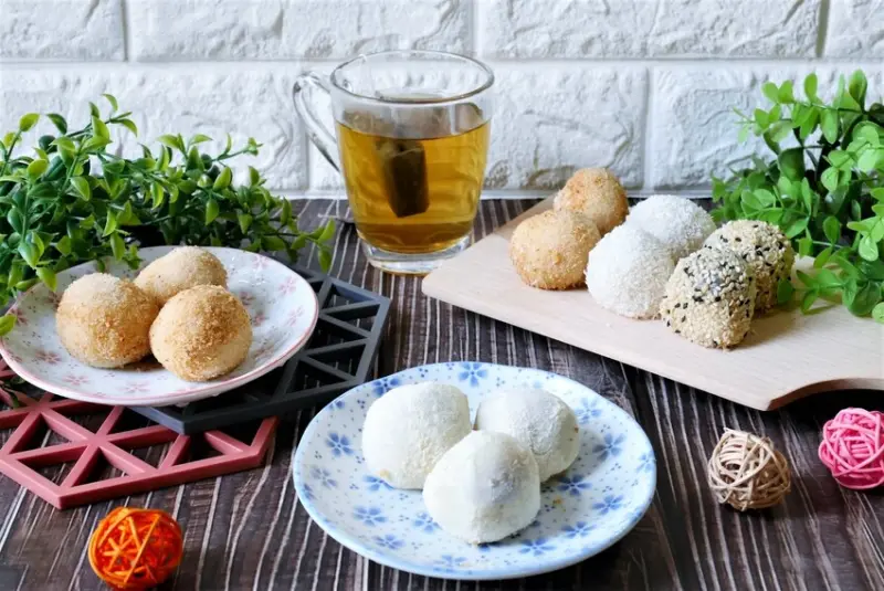 淡水老街美食小吃-浪花搗麻糬本舖.手工製作的小米麻糬.軟嫩Q彈不黏牙.必買的淡水美食.淡水伴手禮.近淡水捷運站!