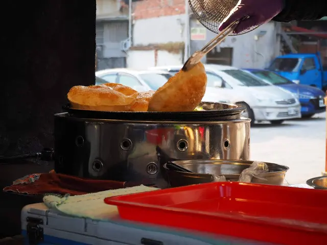 北投美食 北投炸彈蔥油餅 近復興公園【台北市北投區/下午茶/台灣小吃】