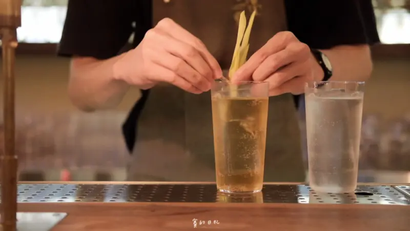 MOONROCK｜台南北區酒吧｜調酒師朋友推薦必去酒吧｜預約需低消2杯調酒｜值得一去再去