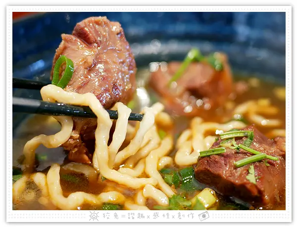 [台南食記] 水交社文化園區麵聚場走春趣~台南免費景點享美食！充滿人情味與古早味的眷村食堂！推薦牛肉麵、麻油雞湯麵！