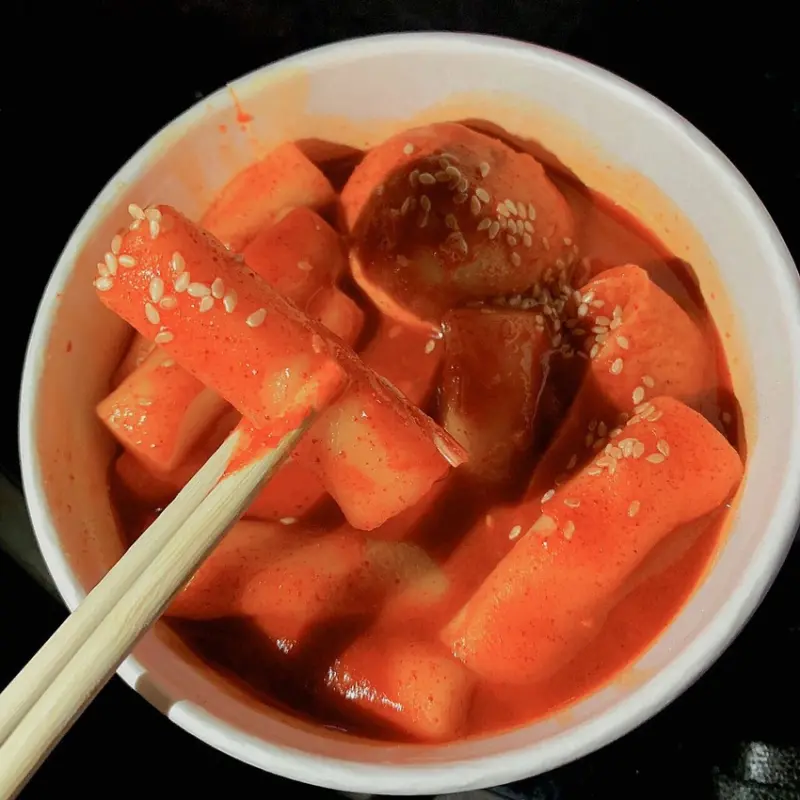 【中正區美食】台北車站無名韓式料理．平價辣炒年糕、飯捲、魚板串