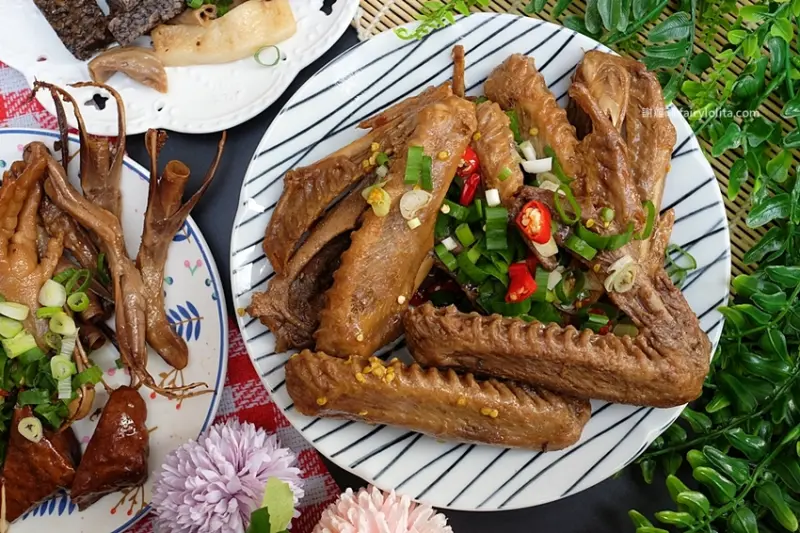 只有在地人才知道的超級隱藏版，近30年古早味滷味老店，最便宜只要10塊錢！