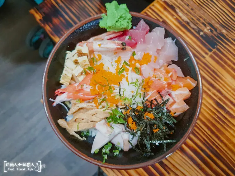 小虎平價日式料理｜這麼豐富的生魚片蓋飯竟然只要120元～