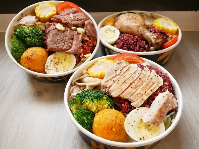 台中西區輕食餐盒，超多新鮮配菜搭配大塊的清爽肉食好好吃-隨主飡法式水煮專賣