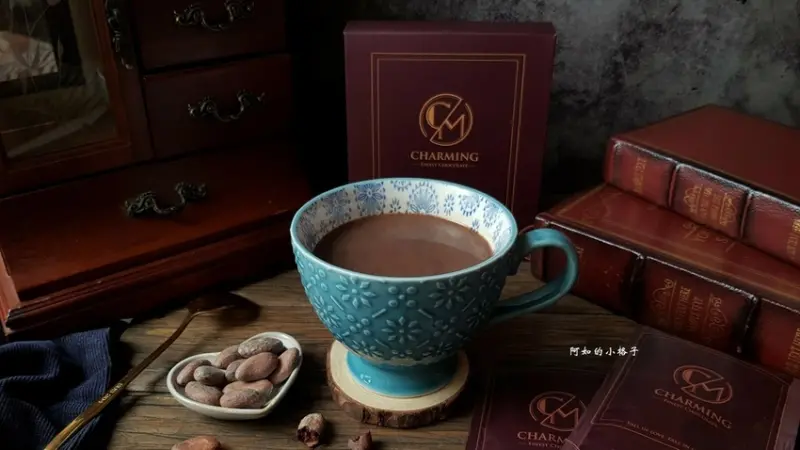 香醇巧克力飲品 喝在嘴裡甜在心裡!! 最甜蜜的情人節禮物🎀 喬名巧克力