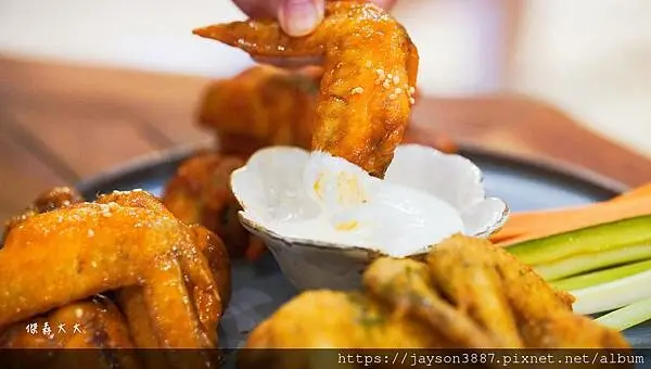 【食記】台北| 台北101站* GumGum Green Garden Good網美必去美翻天峇里島風沙灘花園餐酒館