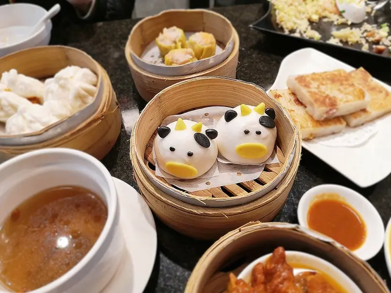 【新北板橋美食】龍囍茶檔，港點多達16種，推薦干炒牛河.叉燒包.蝦仁燒賣，價格平實.無收取服務費!(近捷運板橋站；附菜單)