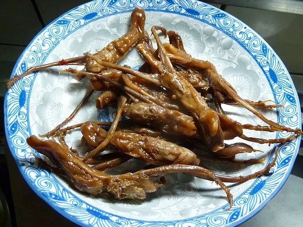 [西門町美食]武昌街老天祿，雞脖子肉好大塊，啃起來像雞腿肉