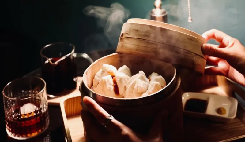 台南安平一間充滿故事的老屋咖啡店，居然搭配著衝突感十足的叉燒包！？ 台南咖啡│台南深夜咖啡店│安平咖啡│老屋咖啡│安平美食│台南旅遊│