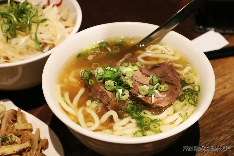 西門町美食/萬華小吃『牛店牛肉麵』2019米其林必比登餐廳，胡天蘭、徐天麟老師推薦！菜單價位(捷運西門站)