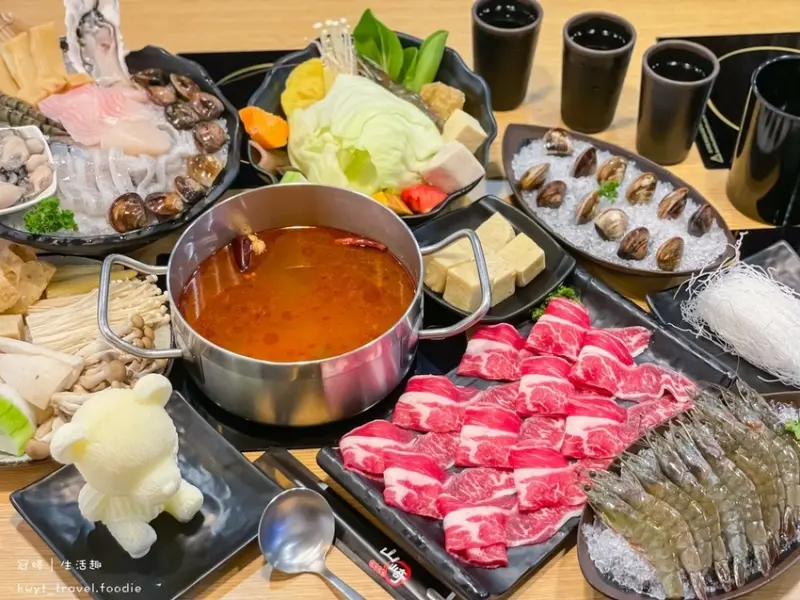 【山崎昆布鍋物藝文店】2021桃園高CP值火鍋推薦，230元起，打卡加評論扭波士頓龍蝦！滿500元贈100元！最新菜單