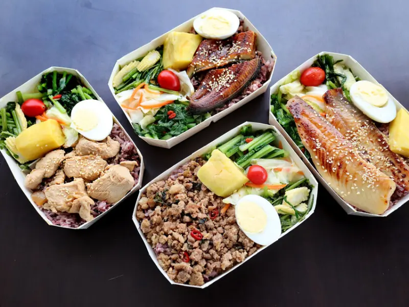 台南水煮餐／只開平日純外帶無內用／限量供應晚來吃不到／少油少鹽低熱量／當天採買新鮮食材／忠實顧客連續吃一個月