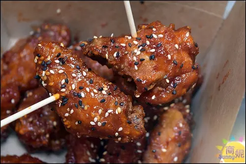 韓金量|一中中友逛街美食懷念韓國味!皮酥肉嫩一咬爆汁必點韓式炸雞.辣醬雞翅.雞腿排-商妮吃喝遊樂