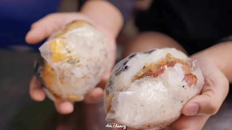 堪比千元鈔票大的飯糰！台中南區超值早餐，早點王飯糰。