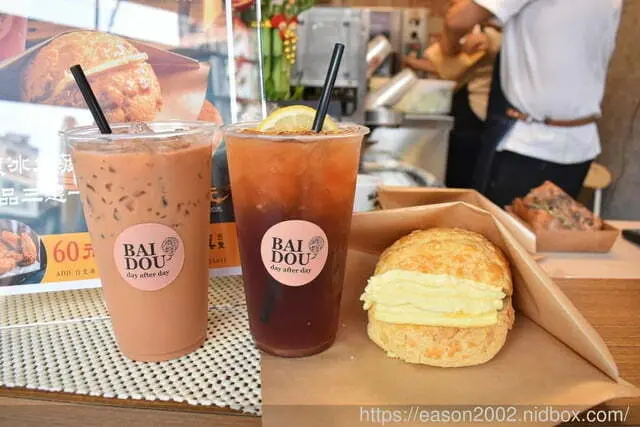 景美夜市美食。＃擺渡冰室。專營港式下午茶的專門店。冰火菠蘿油香氣四溢