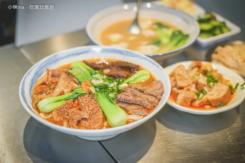 神仙牛肉麵 ▏牛肚、牛筋、牛腱、牛肋條都在這碗牛肉麵裡。流傳50多年的好味道 台北必吃牛肉麵。捷運南京復興站