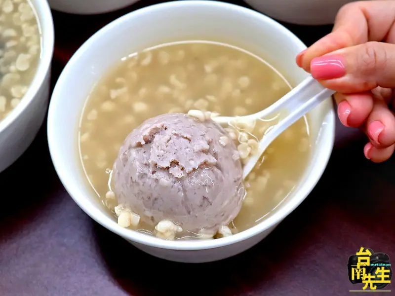 台南薏仁湯／20多年手藝老店新開／天然手工熬煮無化學添加／全系列低糖製作不甜膩／還有無糖可選擇／內用空間乾淨明亮舒適／價格親民料多實在CP 值高