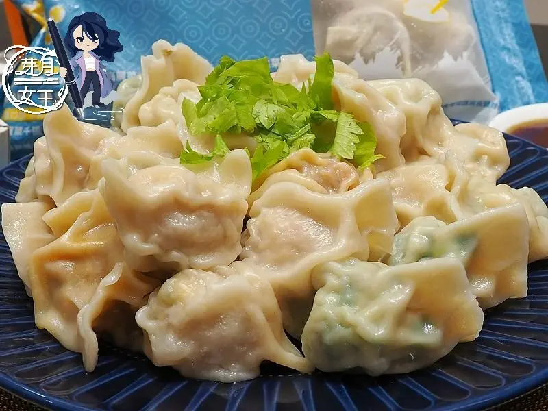 每日銷售近兩萬顆的手工水餃，高麗菜水餃超大一顆只要5元，千張水餃必吃!!