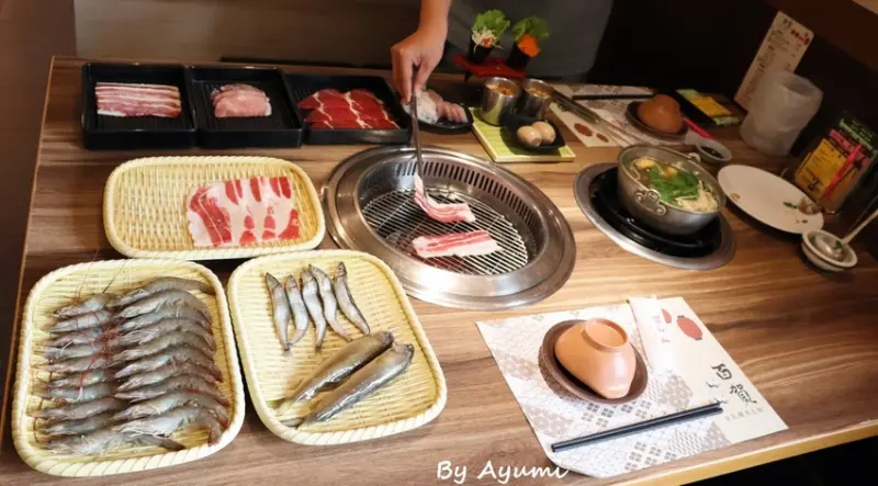 [嘉義燒烤火鍋吃到飽推薦]百賀日式燒肉火鍋吃到飽/港口直送的現撈仔生魚片/使用溫體豬雞堅持不用重組肉/當日壽星現金消費半價