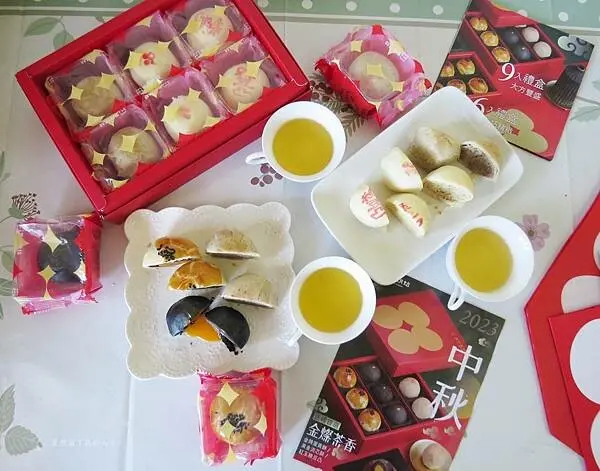 2023中秋禮盒推薦 網購熱銷蛋黃酥分享【里洋烘焙】金燦茶香禮盒+綜合綠豆凸禮盒 全家人一起享受幸福中秋佳節