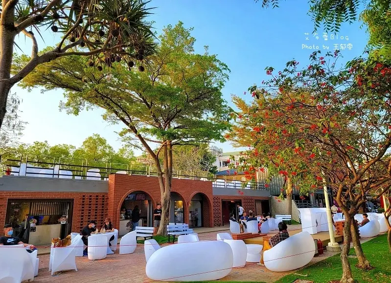 《高雄美食》抒嗜人文茶飲❤鳳山新亮點~鳳凌廣場休憩茶飲，飲品熱量最高35大卡！！