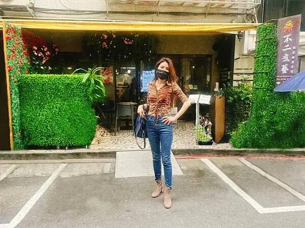 不二煮藝夏天的甜蜜蜜套餐【義式輕食】【健康料理】【信義美食】【安和站美食】【巷弄美食】【網紅打卡】【網美餐廳】有菜單