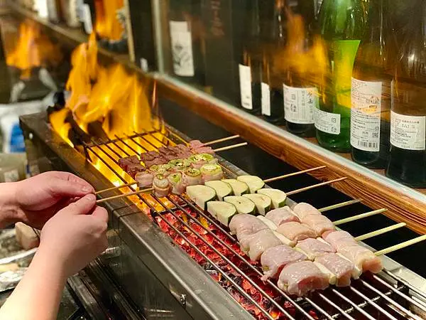 [三重美食] 老味噌居酒屋(三重店) 平價好吃串燒一夜干 聚餐小酌宵夜好地方 台北橋站三重天台美食 @蛋寶趴趴go