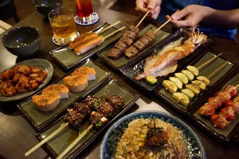 老味噌居酒屋三重店 - 昭和風日式炭烤串燒、下班後聚餐、小酌的好地方，新北三重美食、宵夜推薦