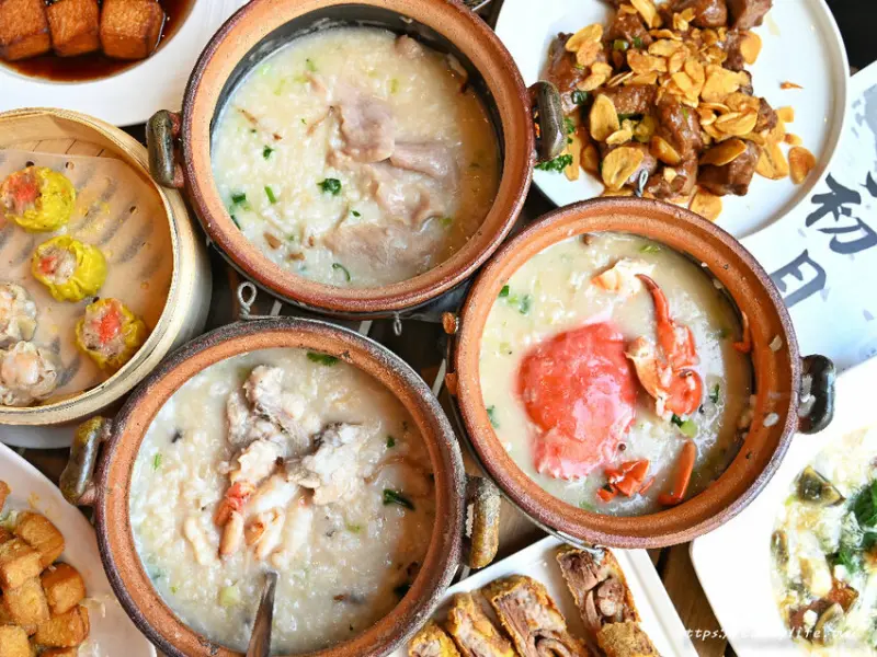 初月砂鍋粥｜台中餐廳推薦，營業至凌晨一點，中間不休息，免收服務費，還附免費停車位～