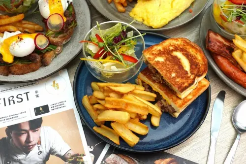 At.First早寓｜google4.6顆星高顏值老闆人氣早午餐 開店就排隊大安區必吃美食 台北美食推薦
