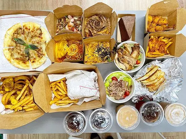 外帶美食開箱│eat enjoy意享美式餐廳：能爆吃就是福，台灣加油-五漢不廢言吃爆多人套餐組合，五人套餐只要1999元│外帶自取69折優惠│林口三井店(近三井outlet)、新店店【寵物友善餐廳】