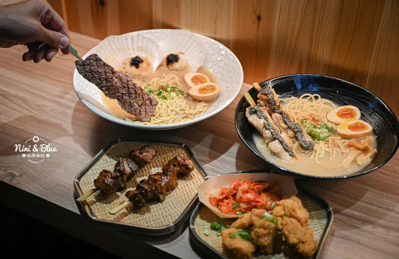 戰鬼麵屋 |台中街邊屋台拉麵，推薦每日限量40碗的松露烤雞拉麵，免費加湯加麵 Nini and Blue 玩樂食記