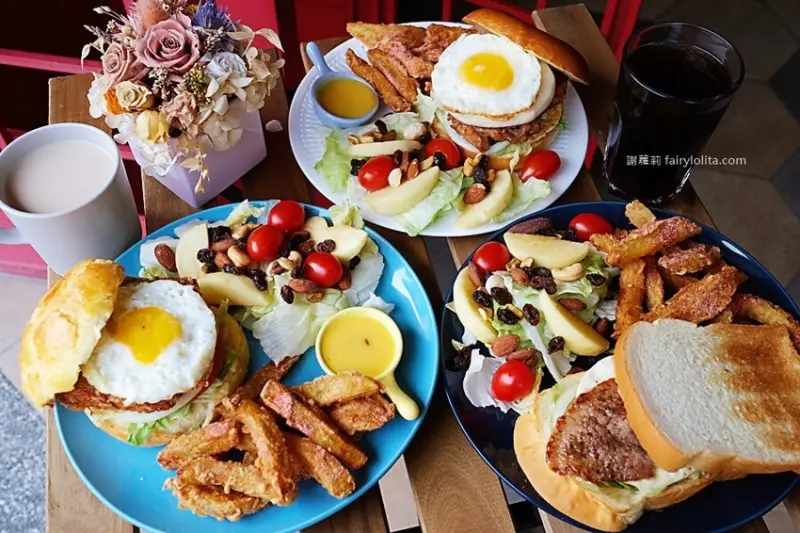超級巨無霸！澎派大份量早午餐只要145元，還附紅茶免費喝！